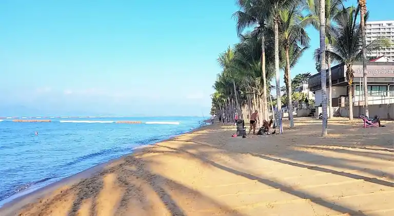 Jomtien Beach Condominium A2 mit stilvoller Küche im