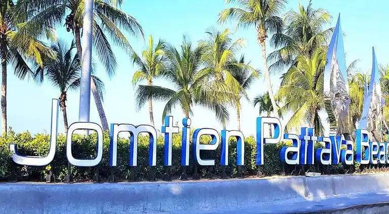 Jomtien Beach Condominium A2 mit stilvoller Küche im