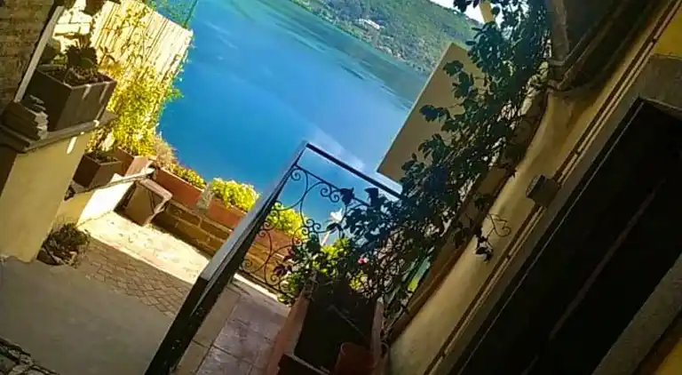 Unterkunft mit Seeblick mit Whirlpool