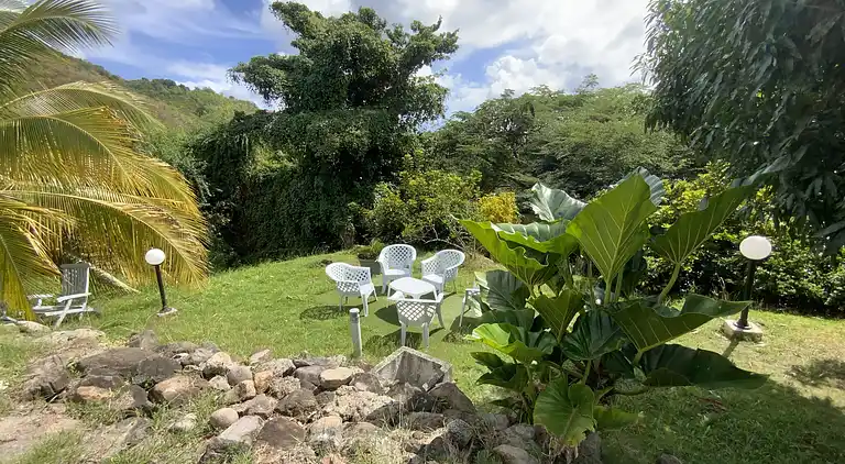 Villa low air-conditioned private lagoon pool and garden