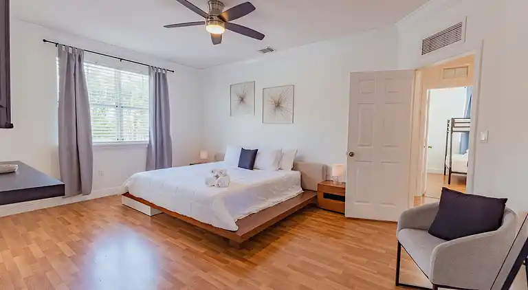 Miami Getaway: Beheiztes Poolhaus und Billardtisch-Villa