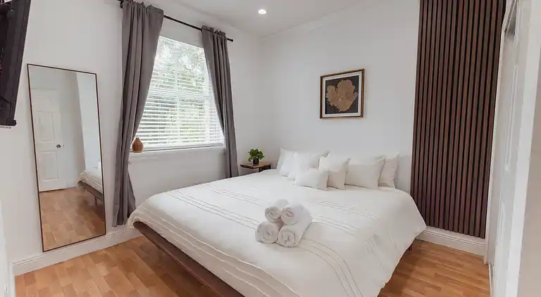 Miami Getaway: Beheiztes Poolhaus und Billardtisch-Villa