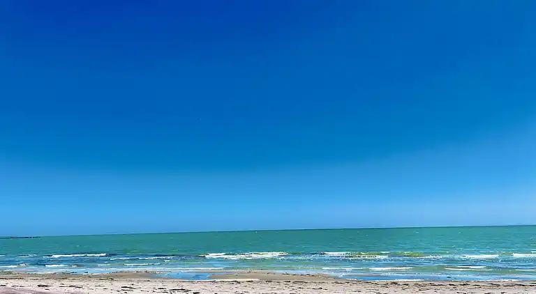 Stor villa i naturskønne omgivelser tæt på strand