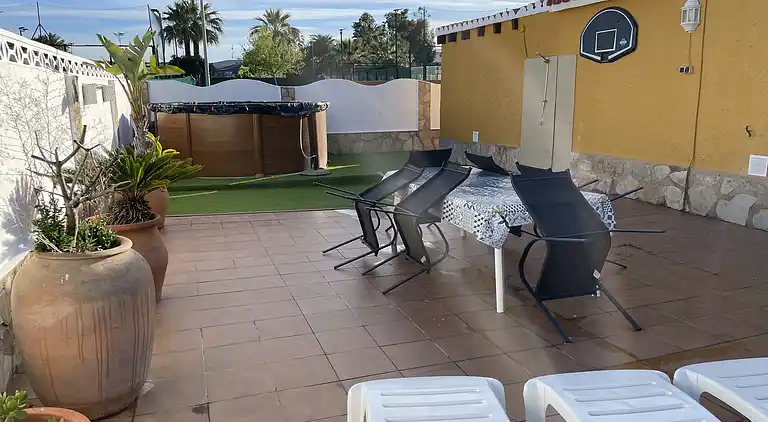 Villa with garden and pool in Denia