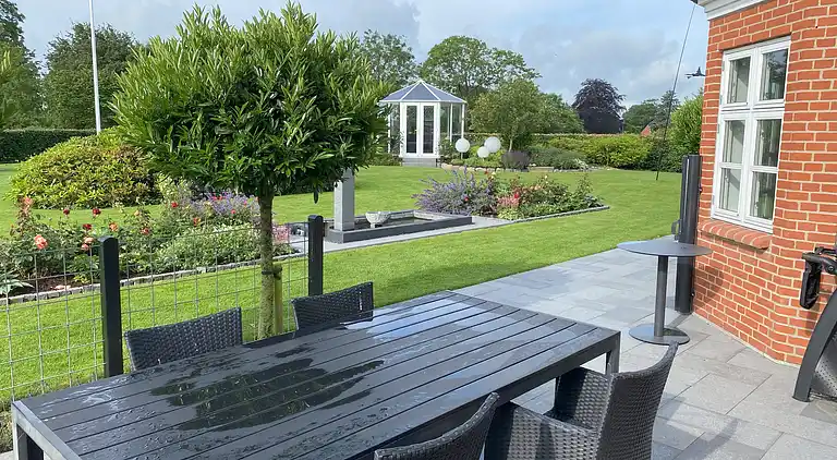 Luksuriøs landejendom midt i natur med welness