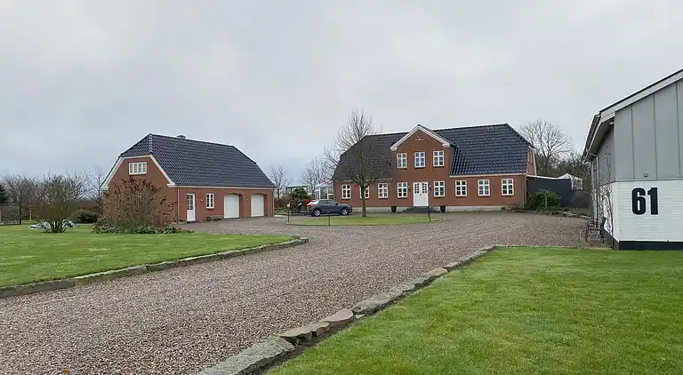 Luksuriøs landejendom midt i natur med welness