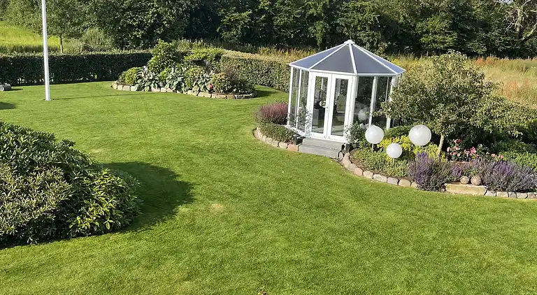 Luksuriøs landejendom midt i natur med welness