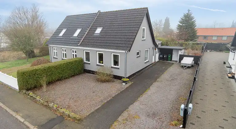 Hyggeligt sommerhus med masser sjæl og charme