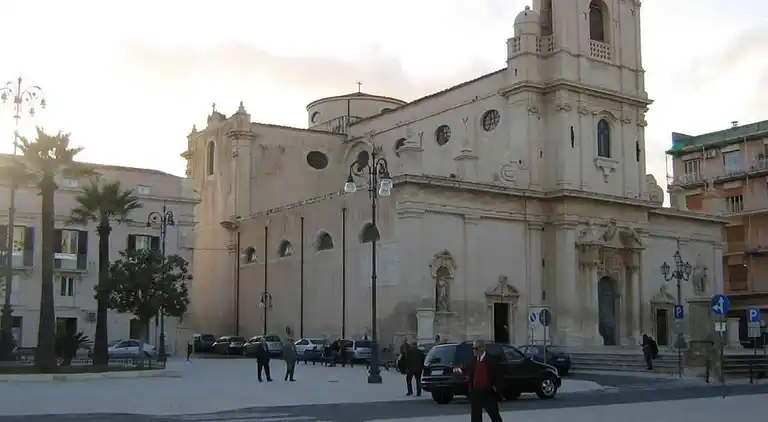 Two-story house in the city -climatized - wifi