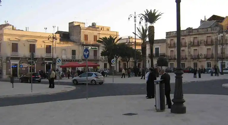 Two-story house in the city -climatized - wifi