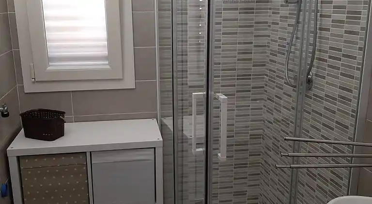 Two-story house in the city -climatized - wifi