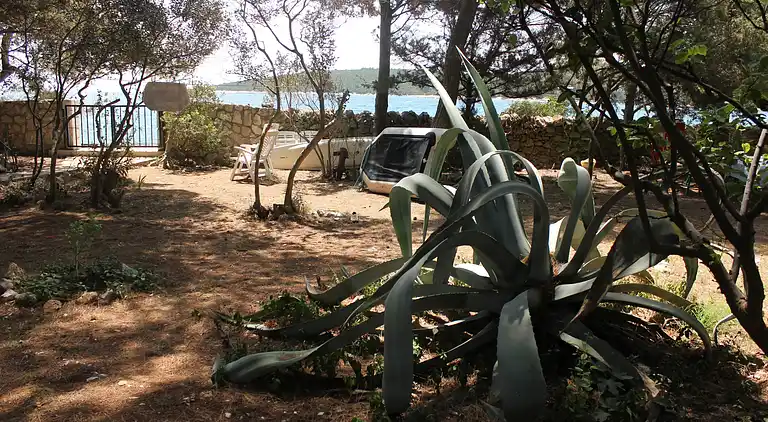 1-Zimmer-Ferienwohnung am Strand Artatore, Losinj (A-7935-c)