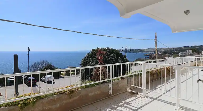 Casa Nisea — Modernes zweistöckiges Haus mit Meerblick in