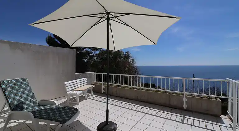 Casa Nisea — Modernes zweistöckiges Haus mit Meerblick in