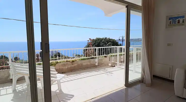 Casa Nisea — Modernes zweistöckiges Haus mit Meerblick in