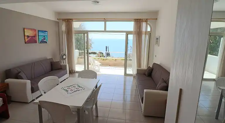 Casa Nisea — Modernes zweistöckiges Haus mit Meerblick in