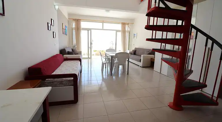 Casa Nisea — Modernes zweistöckiges Haus mit Meerblick in