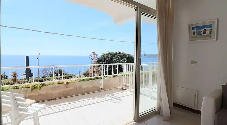 Casa Nisea — Modernes zweistöckiges Haus mit Meerblick in