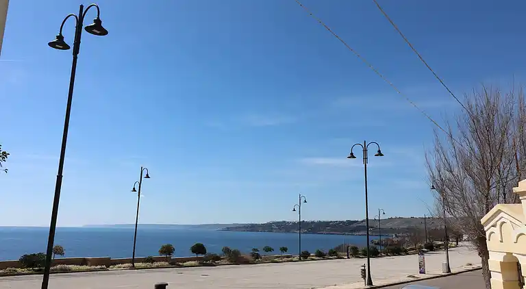 Casa Nisea — Modernes zweistöckiges Haus mit Meerblick in