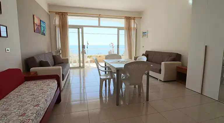 Casa Nisea — Modernes zweistöckiges Haus mit Meerblick in