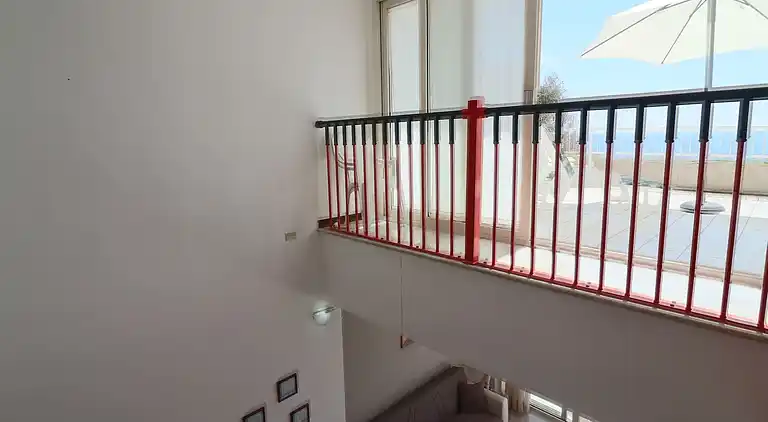 Casa Nisea — Modernes zweistöckiges Haus mit Meerblick in