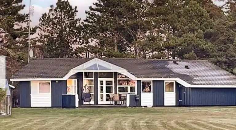 Ferienhaus direkt am Strand mit Meerblick