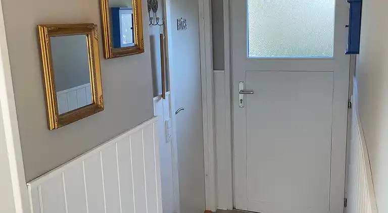 Idyllisk sommerhus tæt på vand og natur