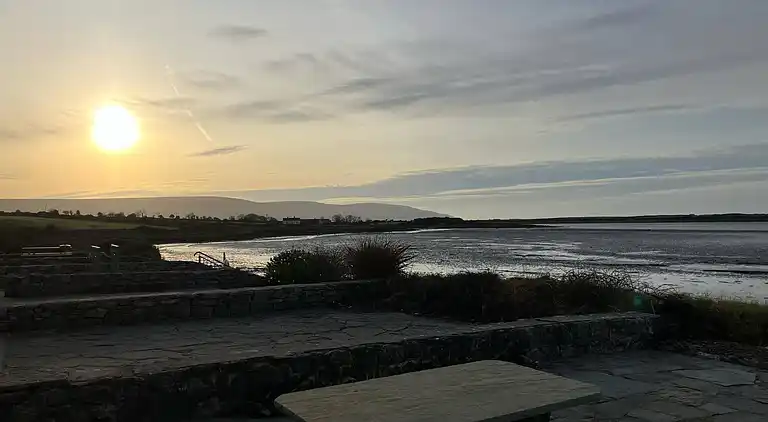 Gemütlicher Rückzugsort am Wasser in Ballyvaughan 3