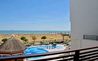 Chic seaview apartment with private terrace