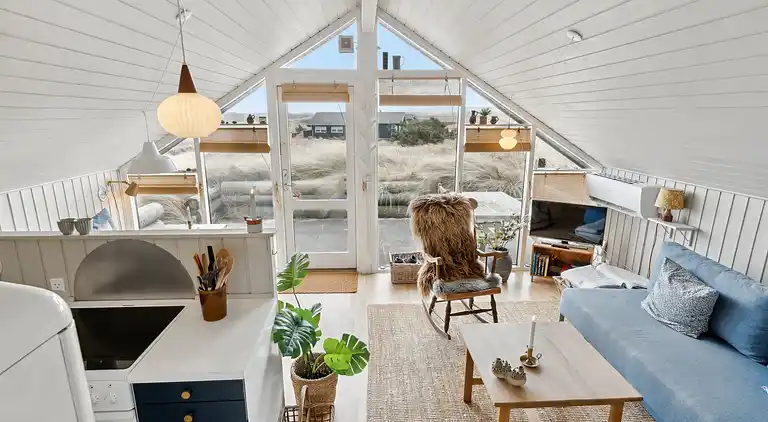 Sommerhausidylle in der ersten Dünenreihe