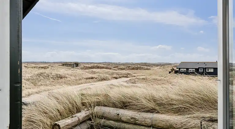 Sommerhausidylle in der ersten Dünenreihe
