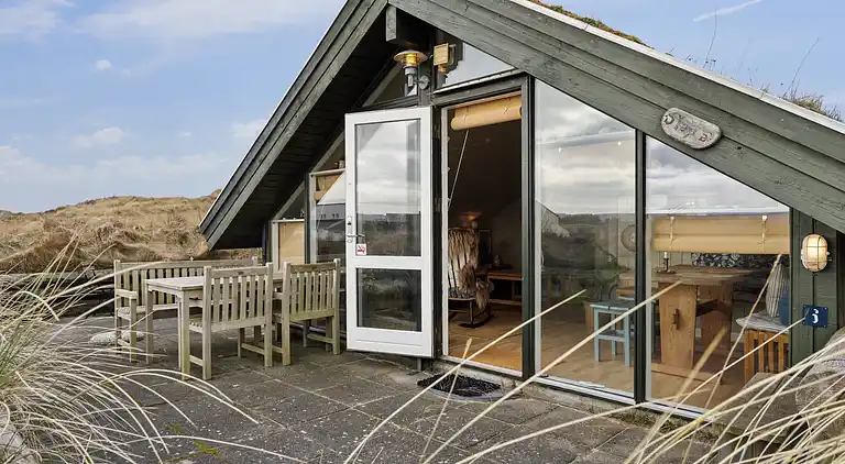 Sommerhausidylle in der ersten Dünenreihe