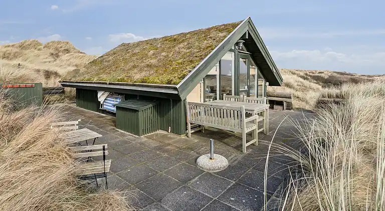 Sommerhausidylle in der ersten Dünenreihe