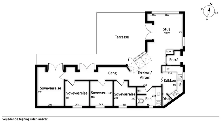 Skønt stråtækt sommerhus i naturskønt område.