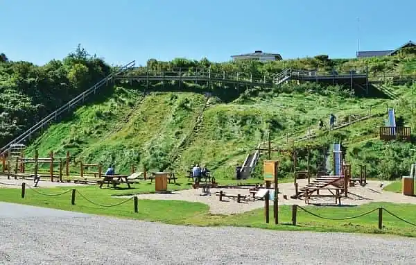 Sommerhus inklusiv aktivieter, samt tæt på fjord.
