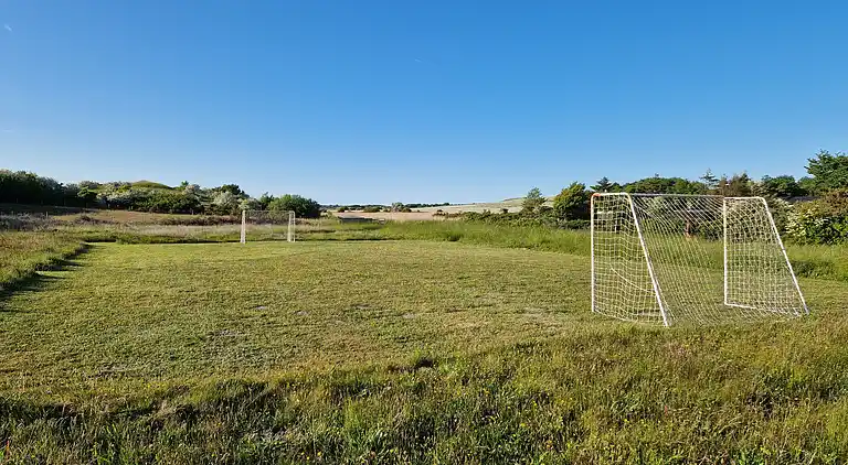 Hyggeligt sommerhus på Langeland – 300 m til hav