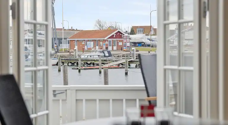 Schönes Ferienhaus mit Blick auf den Hafen