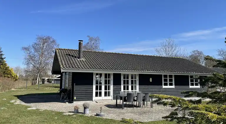 Schönes Ferienhaus mit uneinsehbarem Garten.