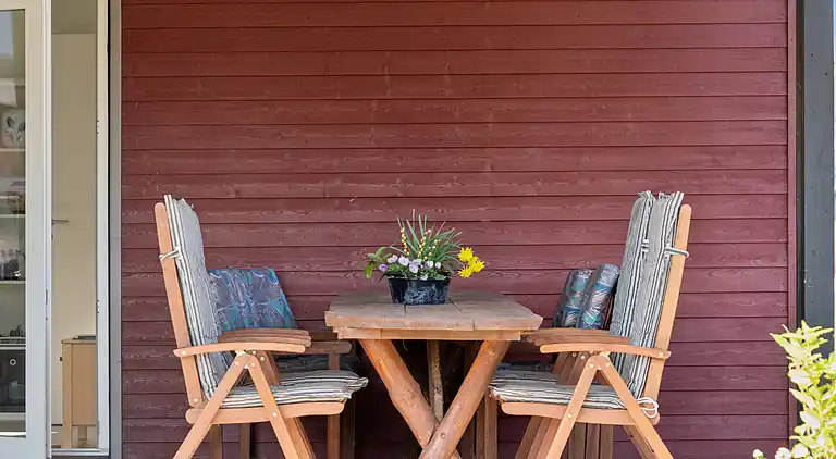 Schönes, helles Haus nahe dem Strand in der Natur