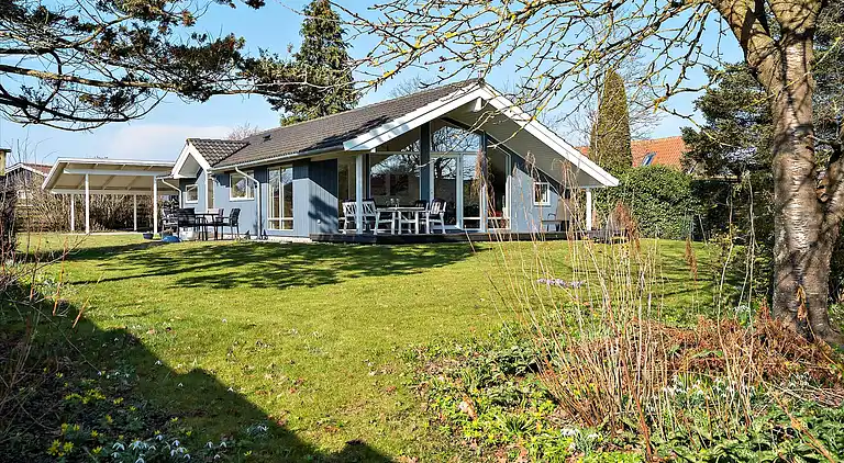 Sommerhus tæt på skov & strand