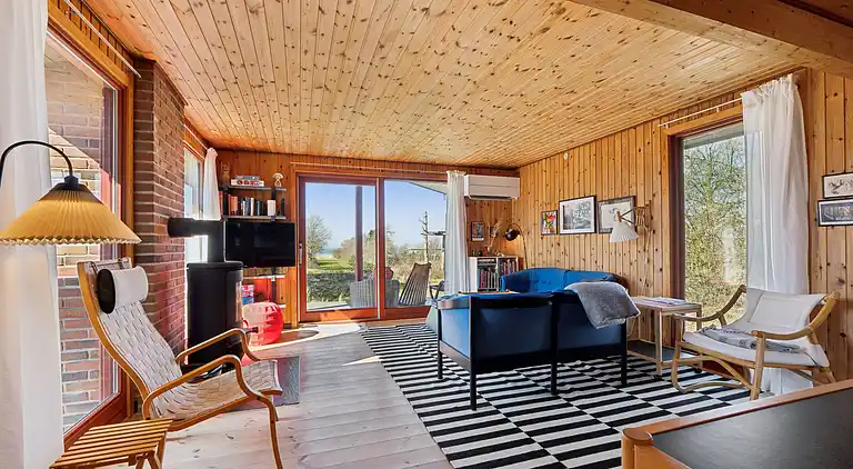 Hyggeligt sommerhus med dejlig udsigt.