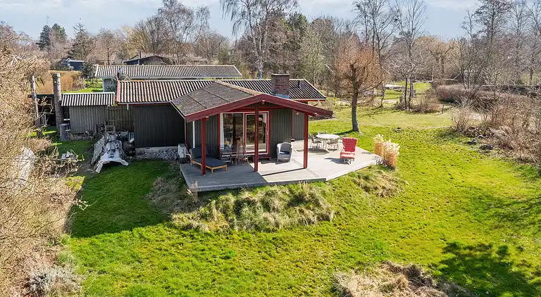 Hyggeligt sommerhus med dejlig udsigt.