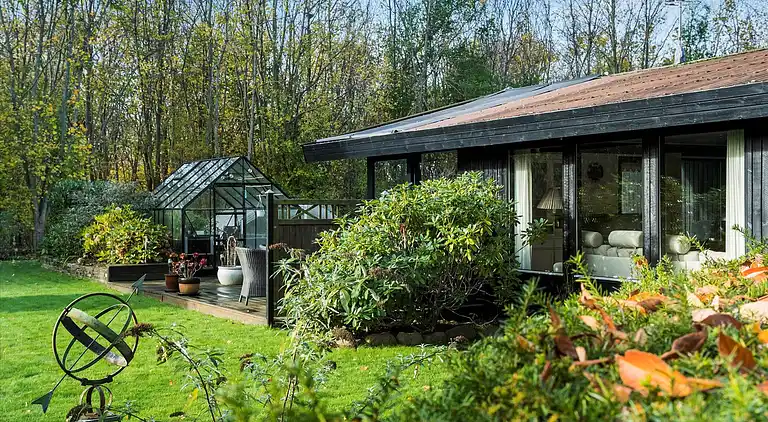 Schönes Ferienhaus mit Pool nahe Havnsø Strand