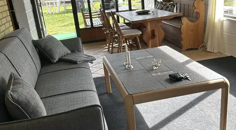 Mysig stuga vid Bjerge Strand
