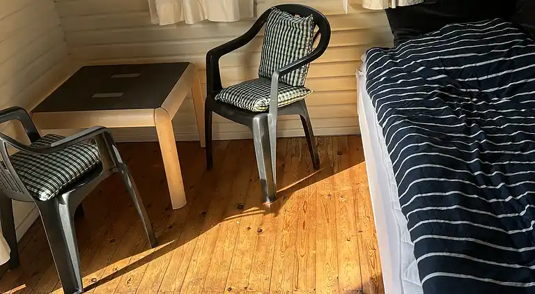 Mysig stuga vid Bjerge Strand