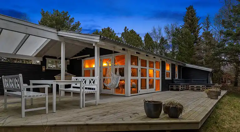 Charmerende sommerhus nær Stenstrup Strand