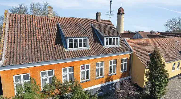 Historisk bolig i charmerende Nysted