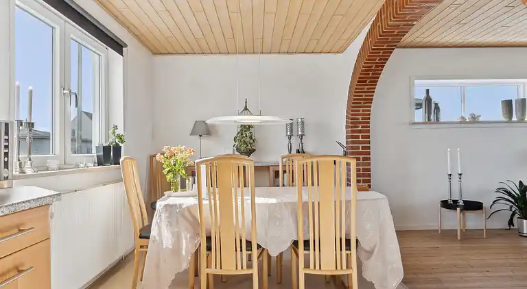 Schönes Ferienhaus in der Nähe des Wassers