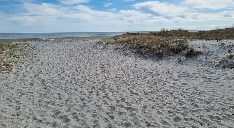 Nyd dette charmerende byhus tæt på vandet