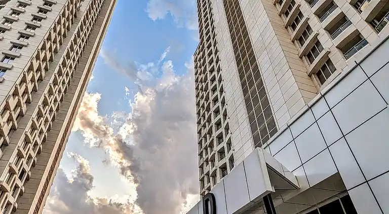 Eigentumswohnung im 19. Stock in Cevahir mit Pool und